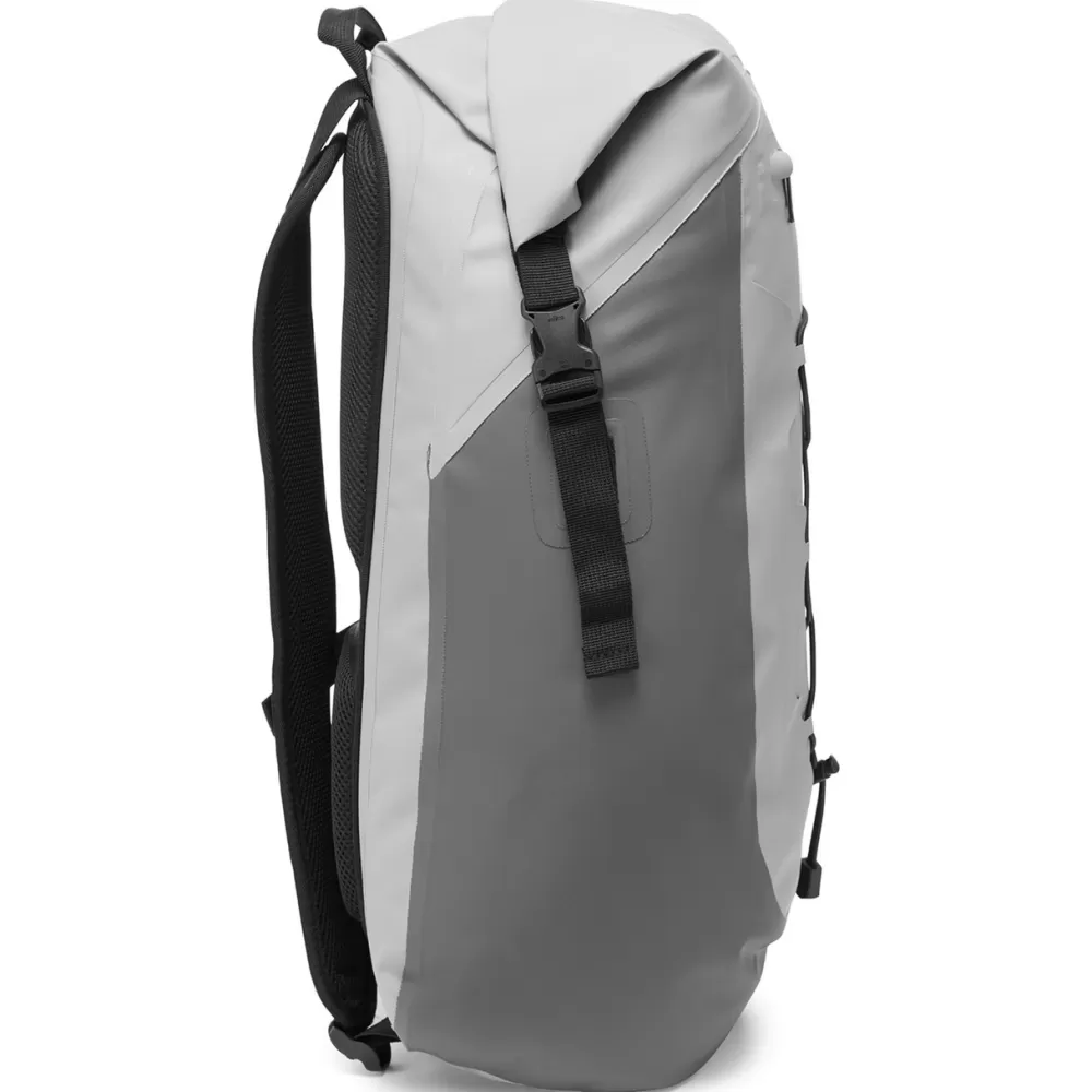 voyager_kit_pack_6.webp Gill Marine Backpacks-Voyager Kit Pack